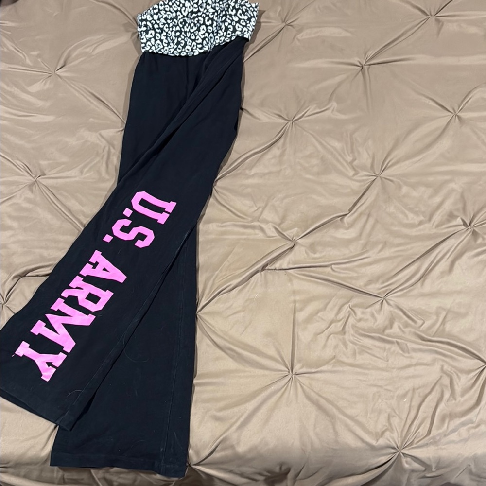 PINK Victoria's Secret Black and White Leopard Print Pants